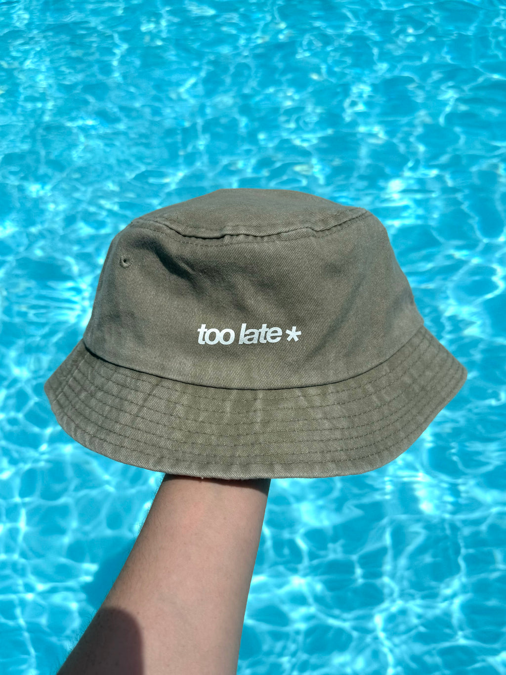 Gorro bucket efecto lavado verde