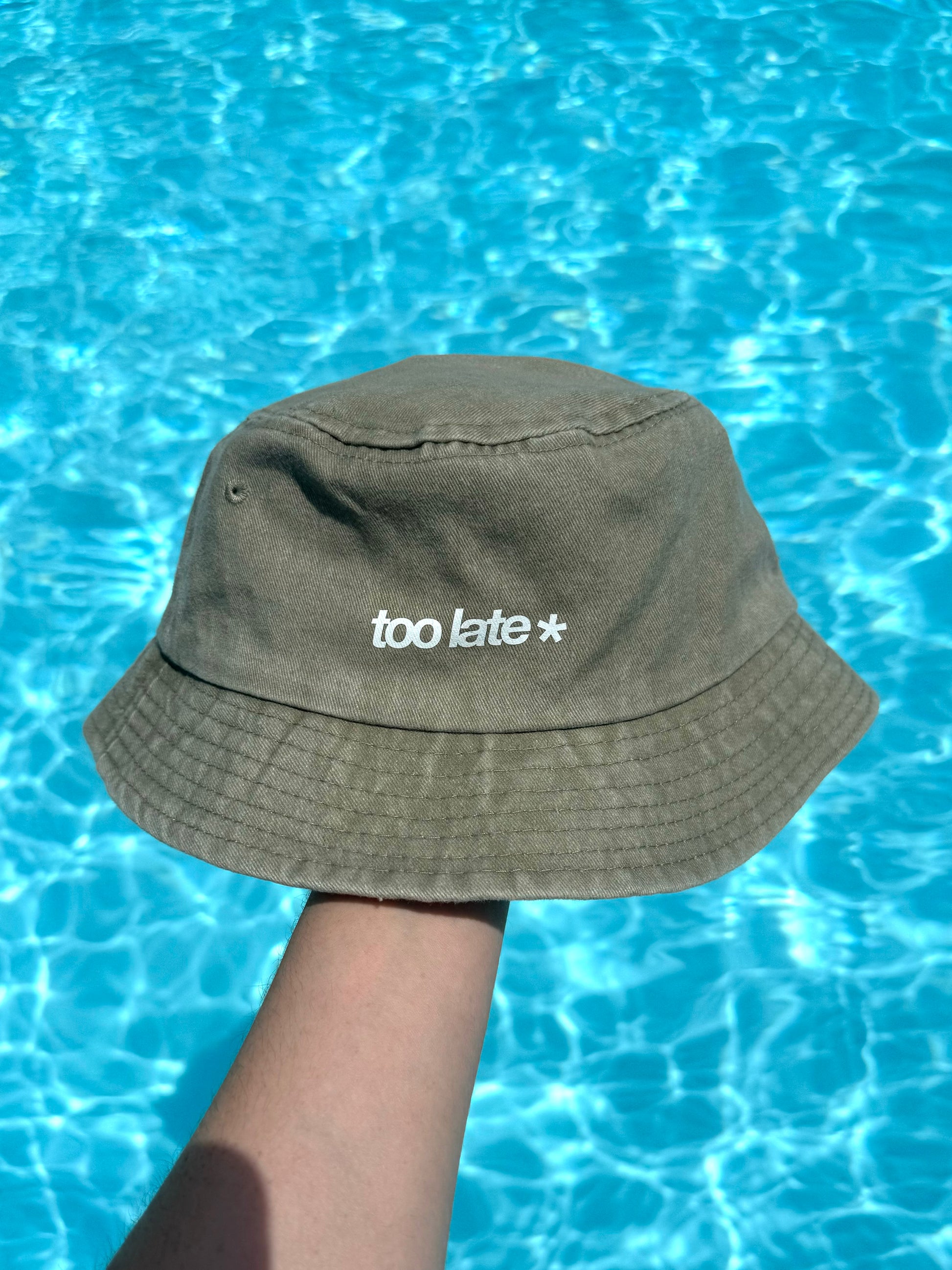 Gorro bucket efecto lavado verde